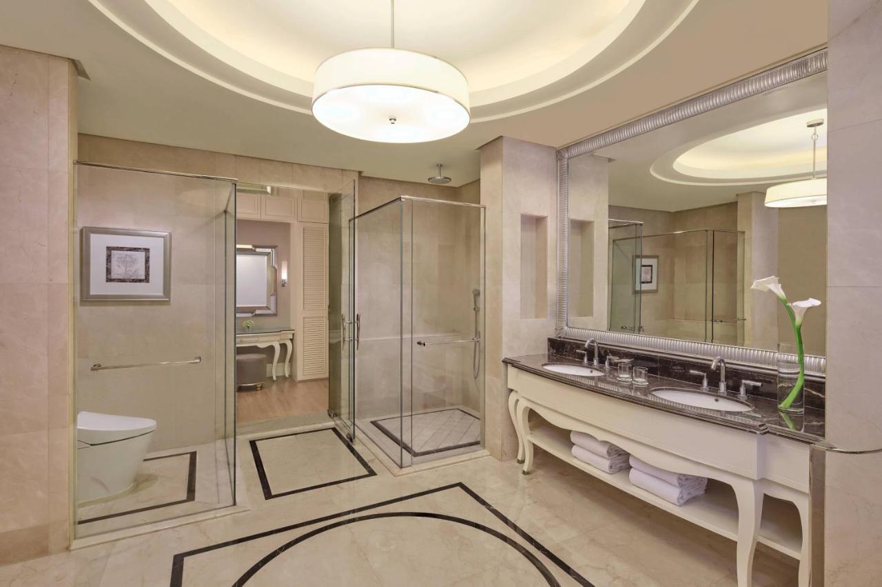 The Ritz-Carlton Jakarta, Pacific Place Exterior photo