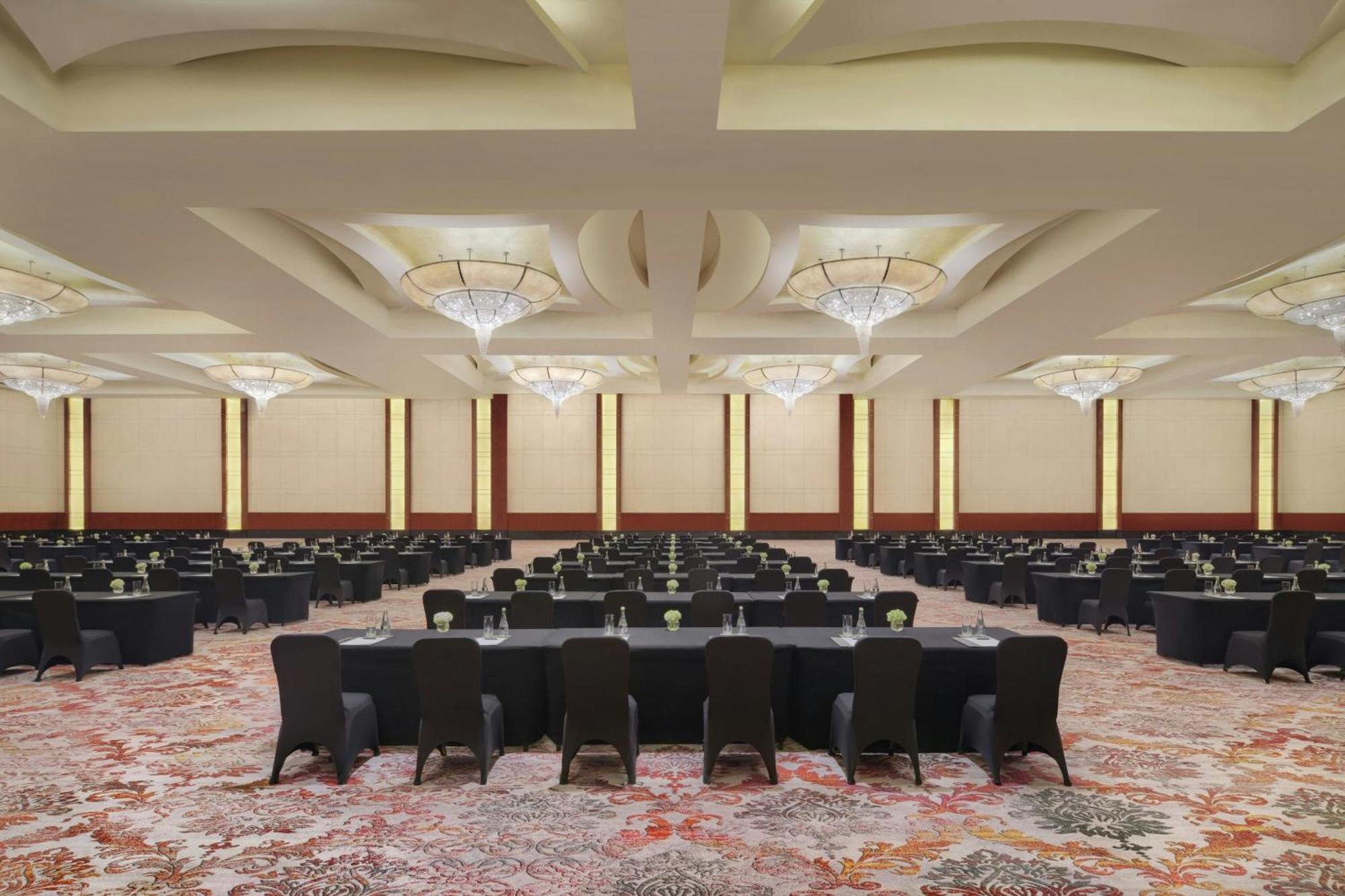 The Ritz-Carlton Jakarta, Pacific Place Exterior photo