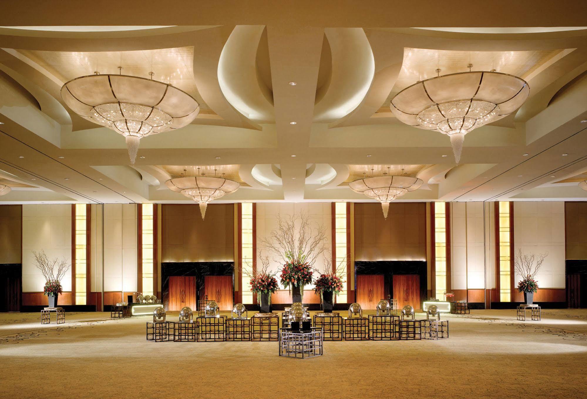 The Ritz-Carlton Jakarta, Pacific Place Exterior photo
