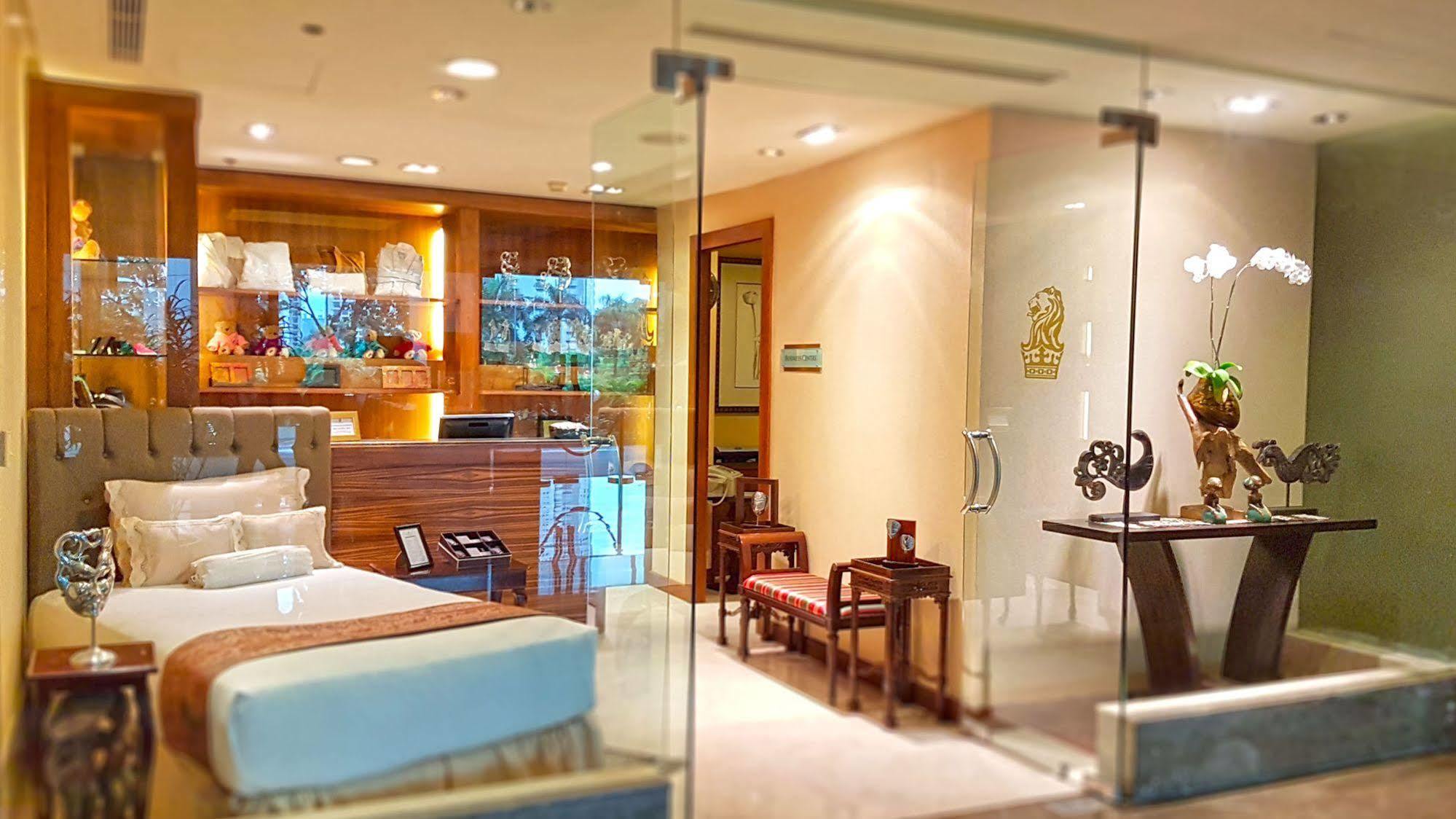 The Ritz-Carlton Jakarta, Pacific Place Exterior photo